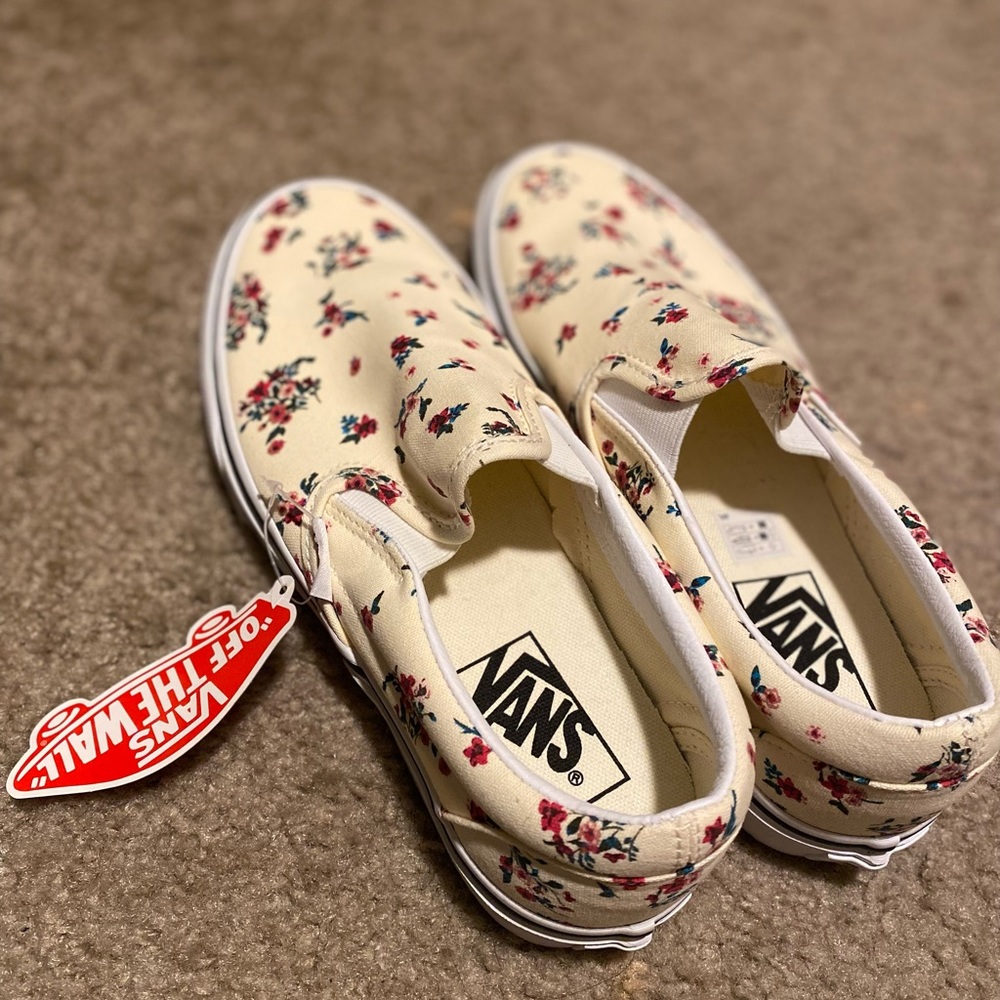 Floral slip-ons